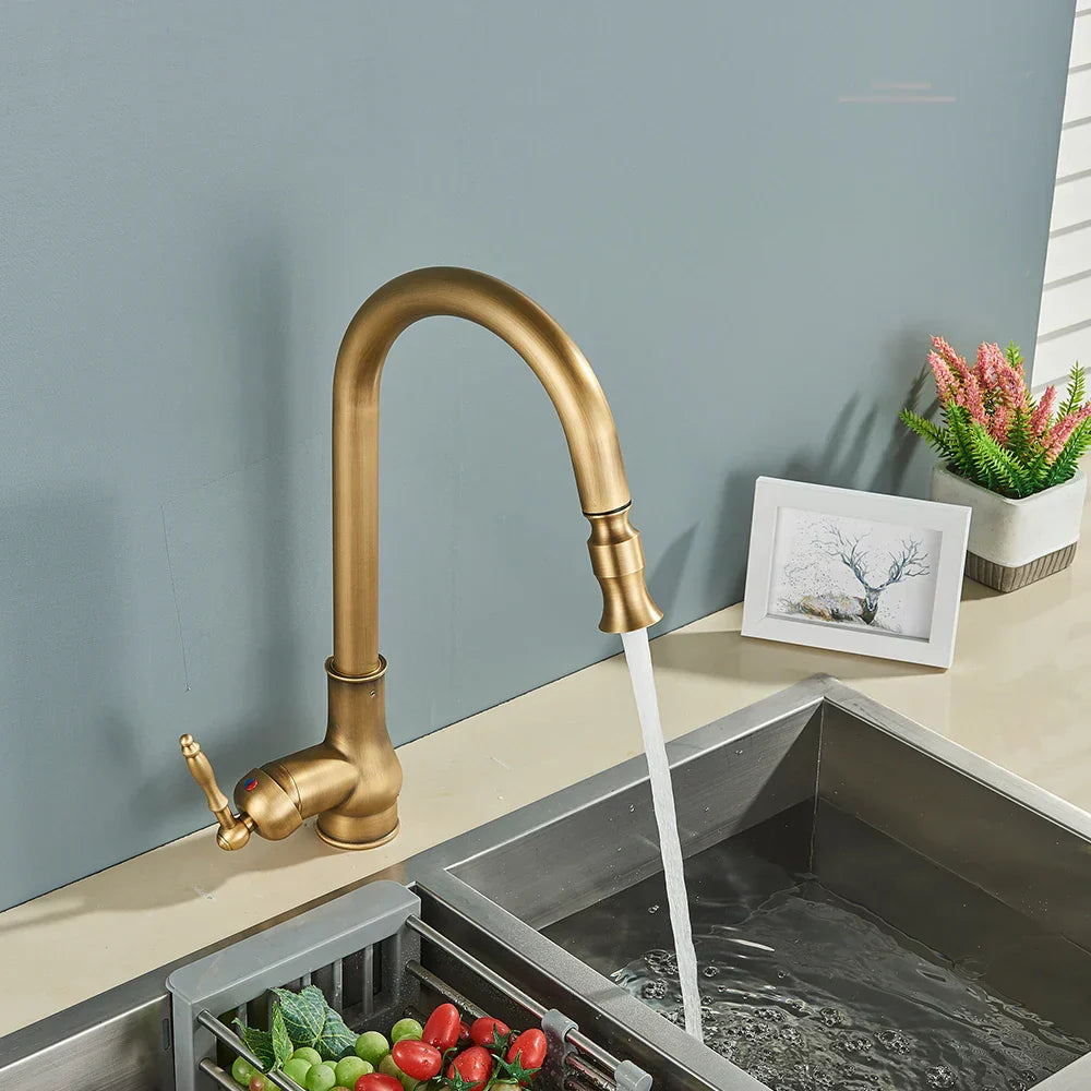 Keukenkraan - VintageTap - Antiek Messing - Elegante Design