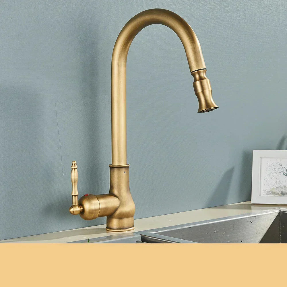 Keukenkraan - VintageTap - Antiek Messing - Elegante Design