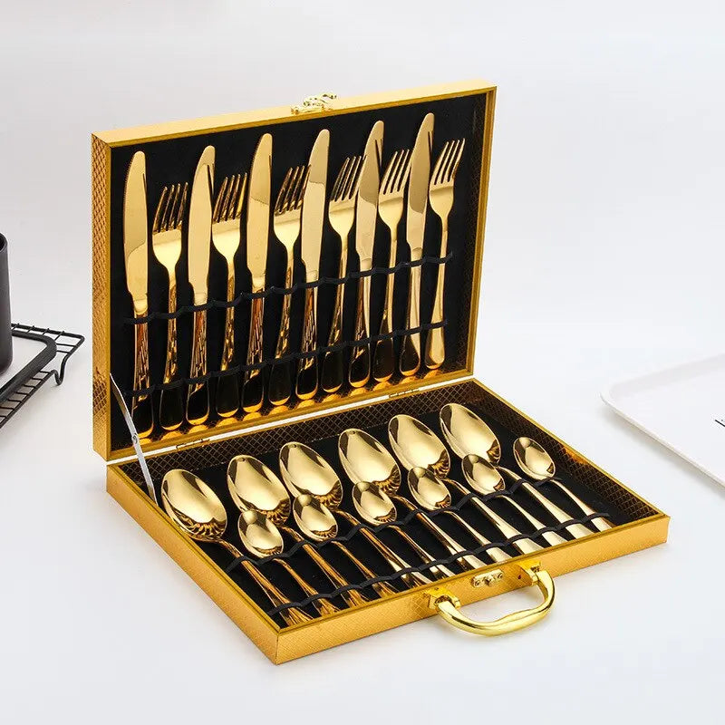 Bestekset - LuxeGold - Elegante Ontwerp - 24-delige Collectie