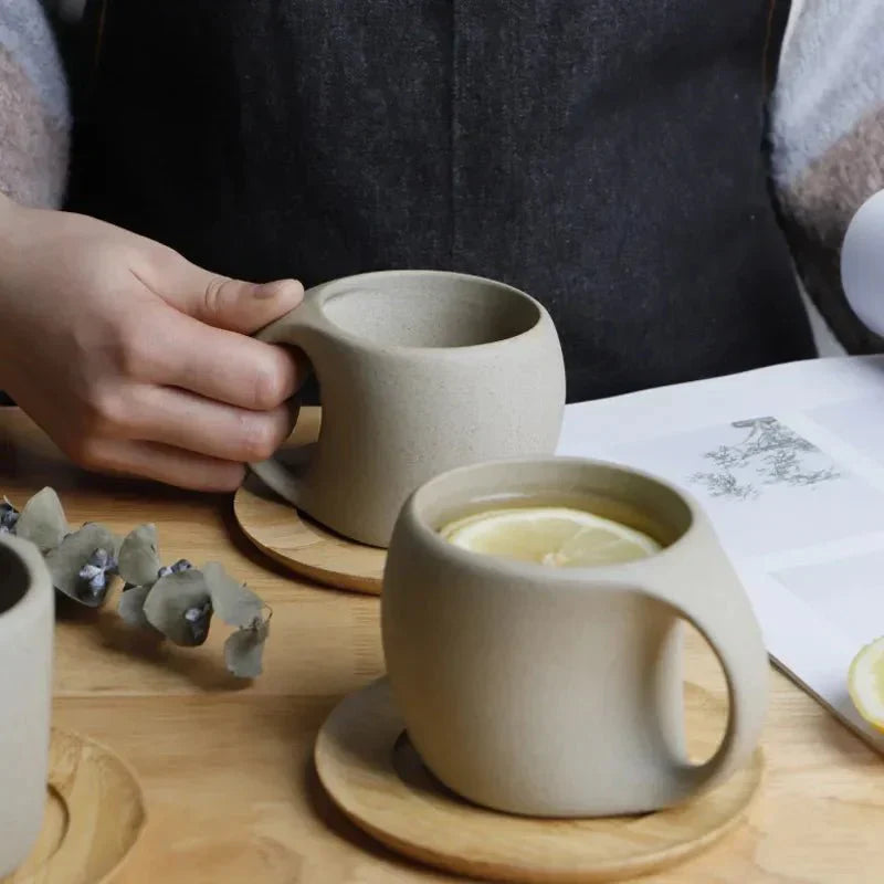 Koffiekop Set - RetroCups - Keramisch Design - Klassieke Schotel