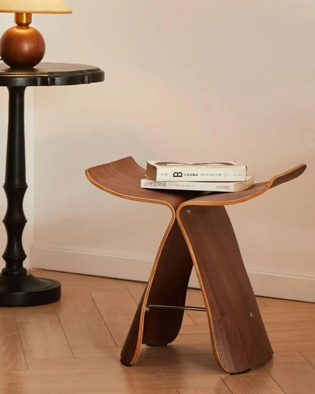 Bijzettafel - EleganceWood - Vintage Design - Vlinder Vorm