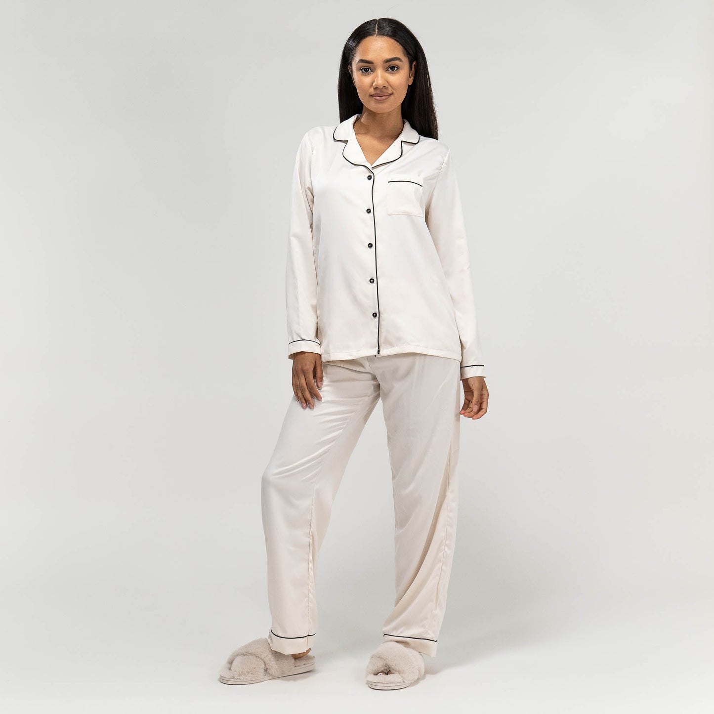 Pyjama Set - LuxeDream - Satijnen Stof - Elegante Comfort