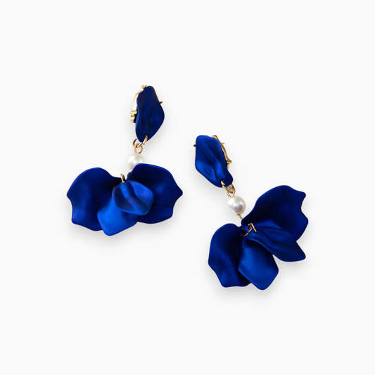 Gouden Parel Oorbellen - Aurava - Elegante Hangerstijl - Luxe Sieraden