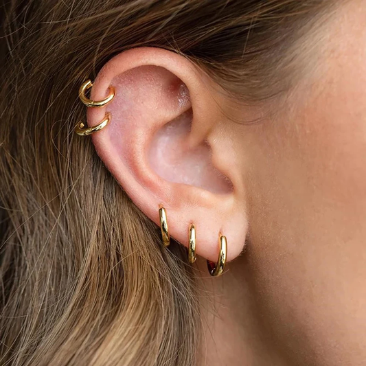 Gouden Hoepel Oorbellen - Auristelle - Elegante Dagelijkse Sieraden - Lichtgewicht Ontwerp