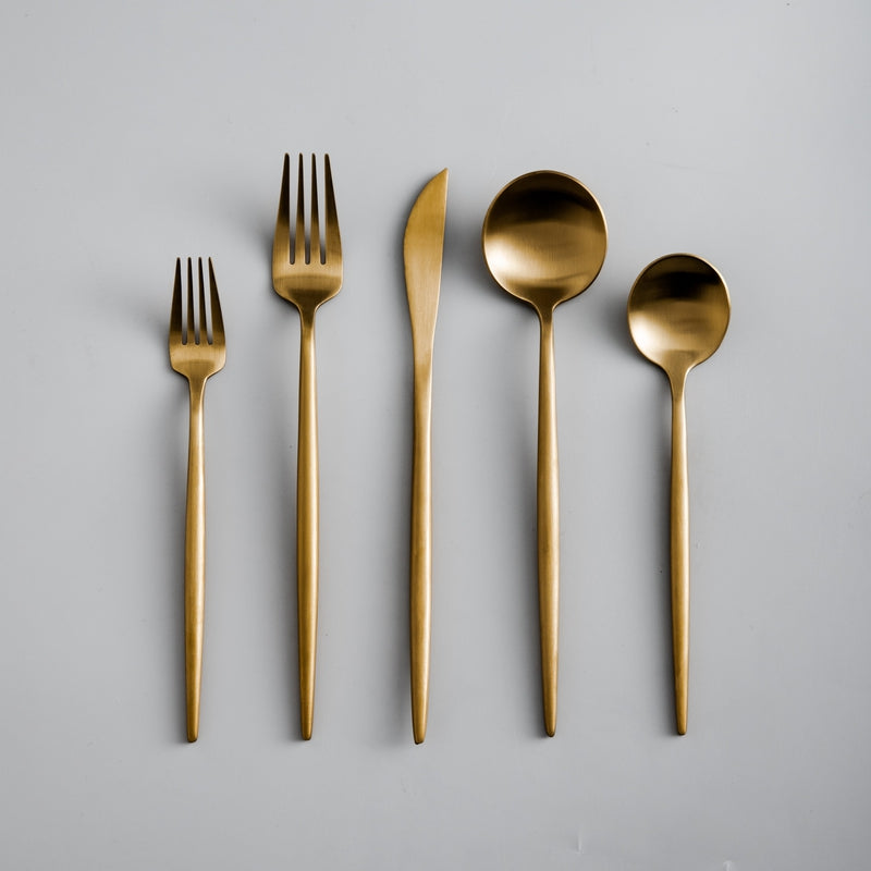 Bestekset - LuxeWare - Titanium Afwerking - Gouden Accenten