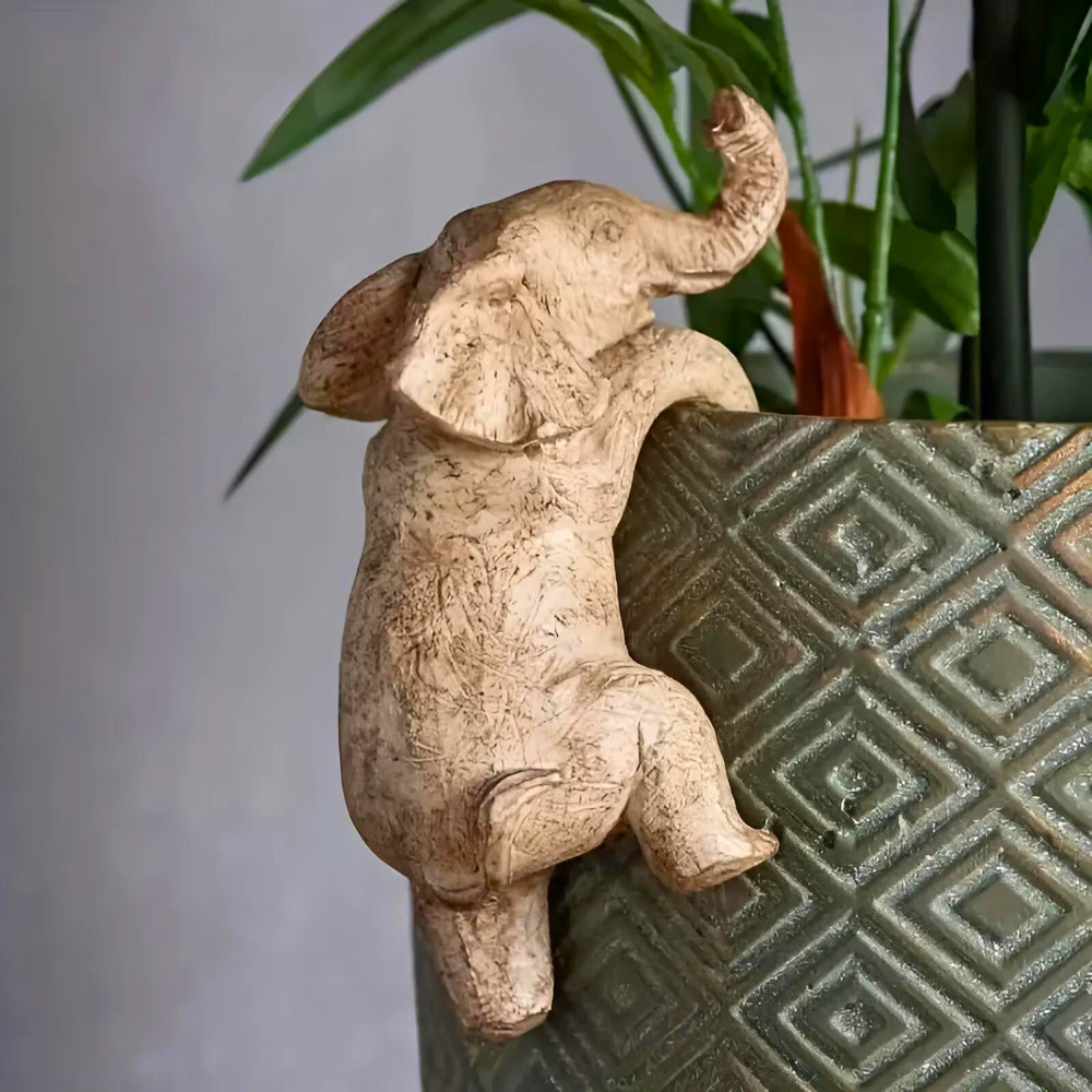 Beeldhouwwerk - ArtVibe - Klimmende Olifant - Uniek Ontwerp