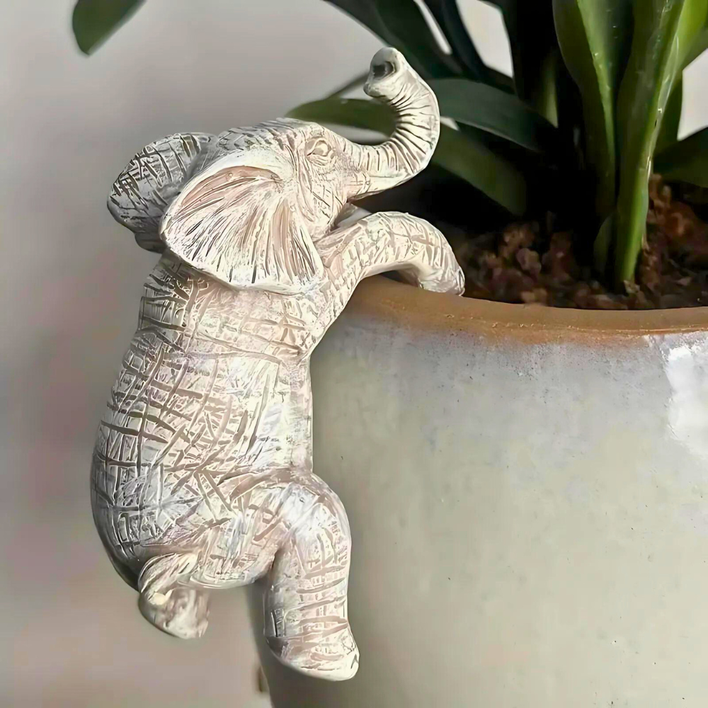 Beeldhouwwerk - ArtVibe - Klimmende Olifant - Uniek Ontwerp