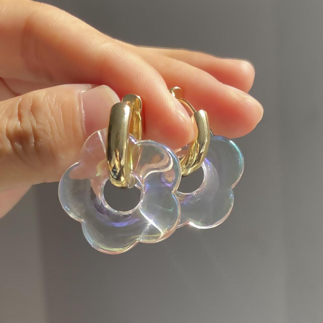 Gouden Bloem Oorbellen - Aurisel - Fijn Hangend Design - Elegante Cadeau Sieraad