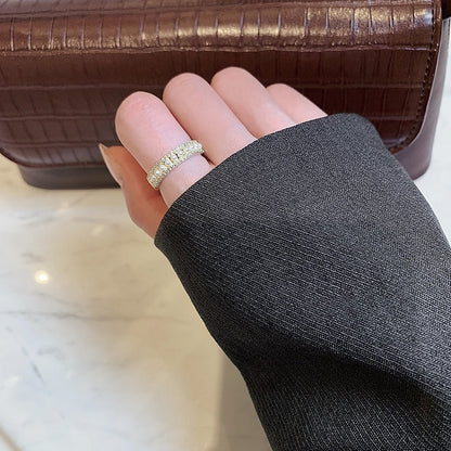 Gouden Parel Ring - Aurevella - Elegante Blikvanger Sieraad - Tijdloos Cadeau voor Haar
