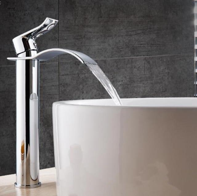 Badkraan - LuxeFlow - Messing Gouden Afwerking - Watervalontwerp