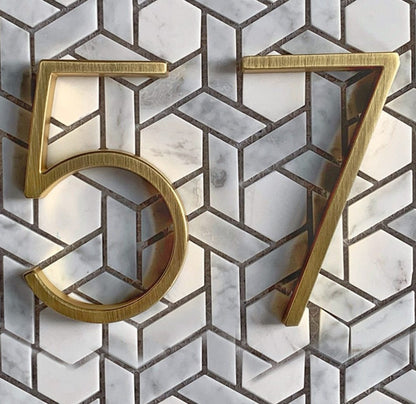 Huisnummers - LuxiNum - Modern Ontwerp - Gouden Afwerking