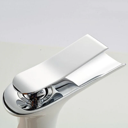 Wastafelkraan - AquaFlow - Modern Ontwerp - Watervaluitloop
