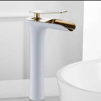 Wastafelkraan - AquaFlow - Modern Ontwerp - Watervaluitloop